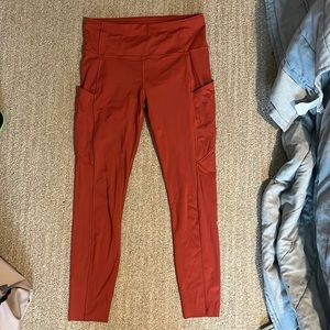 Lululemon leggings with pockets
